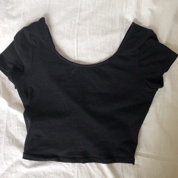 Black Crop Top With Crossed Back Garage - Picture 3 of 5